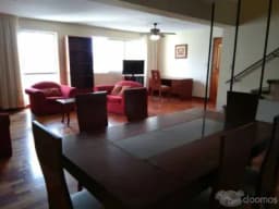 LINDO DEPARTAMENTO ESPACIOSO, EN MIRAFLORES TOTAL MENTE AMOBLADO Y EQUIPADO