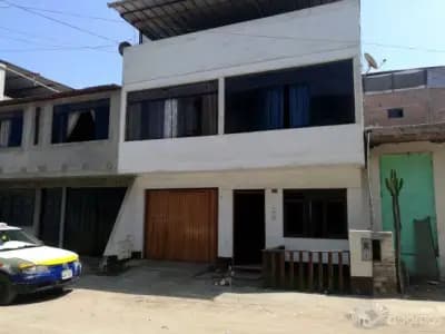 VENDO AMPLIA Y MODERNA CASA EN VILLA EL SALVADOR. INCLUYE UN DEPARTAMENTO INTERIOR $130,000