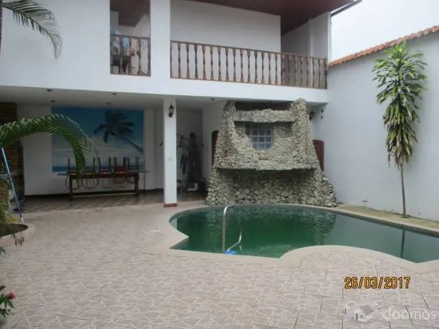 casa con piscina centrica,4 dormitorios y cochera $ 2,000 — foto 1