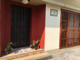 SE VENDE CASA (OCASIÓN)-SAN ISIDRO