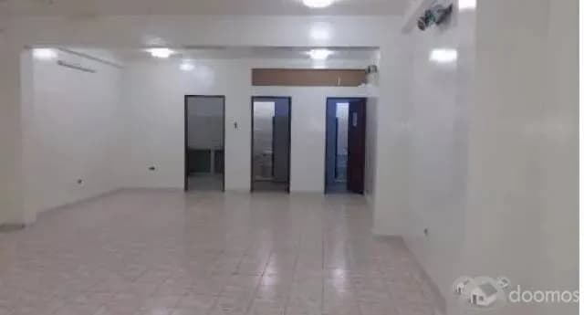 Se Alquila Local Comercial 120m2 1er Piso — foto 1
