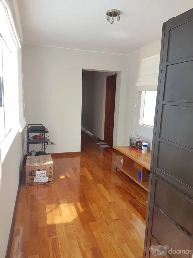 Impecable, Amplia Terraza, 3 Baños Incorporados. — foto 7