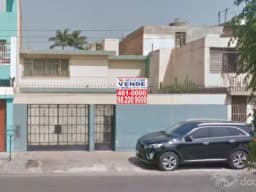 CASA DE 300m2 - 10ml de frente