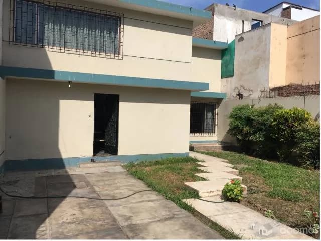 CASA DE 300m2 - 10ml de frente — foto 2