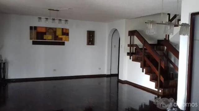SE VENDE CASA CHALET EN HIGUERETA, SURCO — foto 1