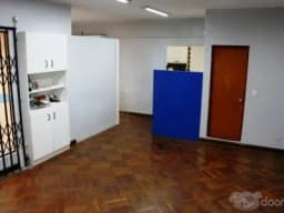 Oficina costado de hospital solidaridad Angamos, ideal para consultorio.