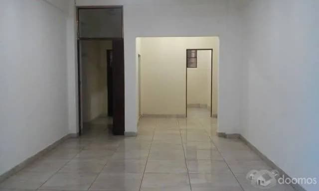 ALQUILO AMPLIA OFICINA . LIMA CENTRO — foto 1