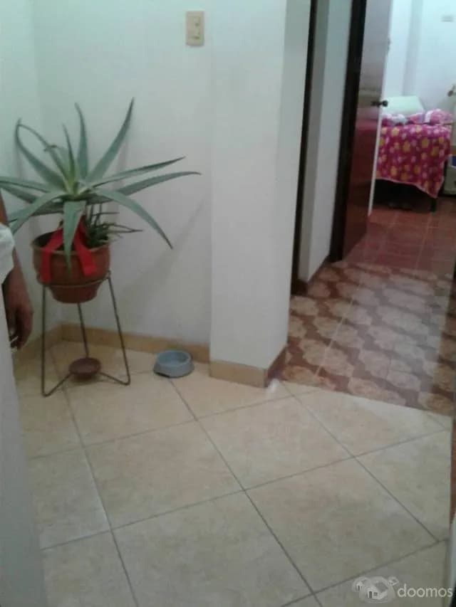 VENDO HERMOSA CASA DE 3 PISOS, ZONA TRANQUILA PARA VIVIR — foto 3
