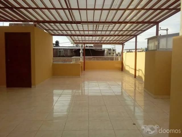 VENDO PRECIOSA CASA DE ESTRENO EN URB. LAS PALMAS — foto 6