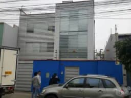 VENDO INMUEBLE COMERCIAL MEJOR ZONA SURQUILLO LIMITE CON SAN ISIDRO