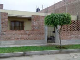 VENTA DE TERRENO, CON CASA SEMI- CONSTRUIDA