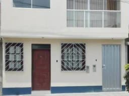 DOY EN ANTICRESIS DEPARTAMENTO INDEPENDIENTE PRIMER PISO EN SURCO NEGOCIABLE