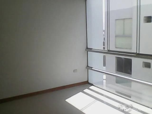 ALQUILER DE DEPARTAMENTO EN EXCLUSIVA ZONA URB EL GOLF — foto 3