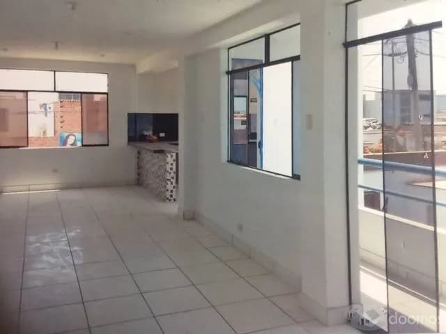 Inmueble con 2 departamentos en esquina — foto 7