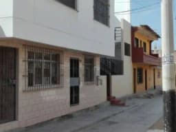 Se alquila Primer Nivel 4 habitaciones
