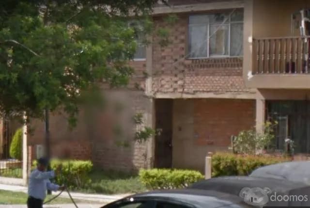 CASA COMO TERRENO DE 2 PISOS — foto 2