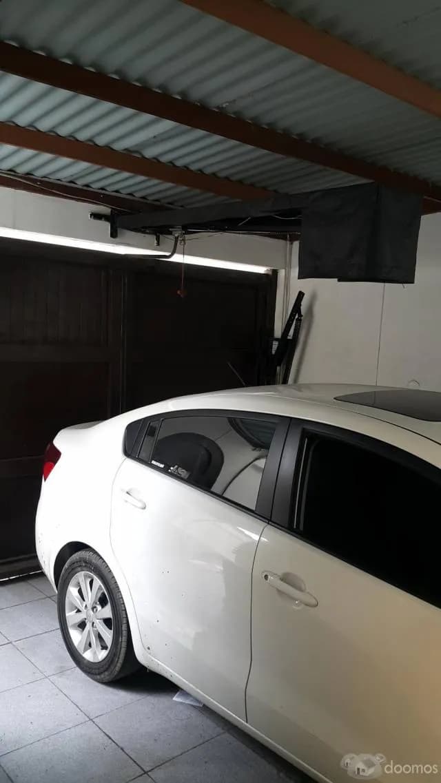 LINDA CASA REMODELADA EN URB. LOS LAURELES — foto 12