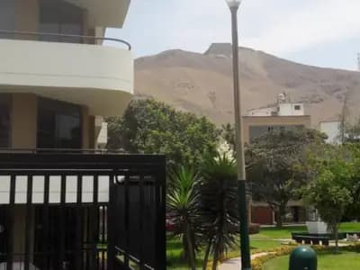 Amplio departamento frente a parque, cómodidad y excelente ubicación