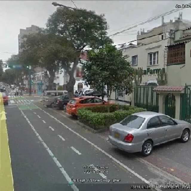 CASA CABECERA DE CONDOMINIO , SE VENDE COMO TERRENO — foto 1