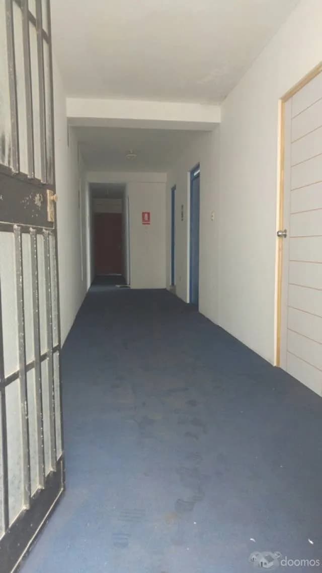 LOCAL INMENSO EN AVENIDA PARA CUALQUIER RUBRO — foto 7