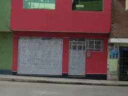OCASION!!!! VENDO CASA COMERCIAL EN PLENA AVENIDA PRINCIPAL, SJL C/ SERVICIOS COMPLETOS $130,000 DOLARES