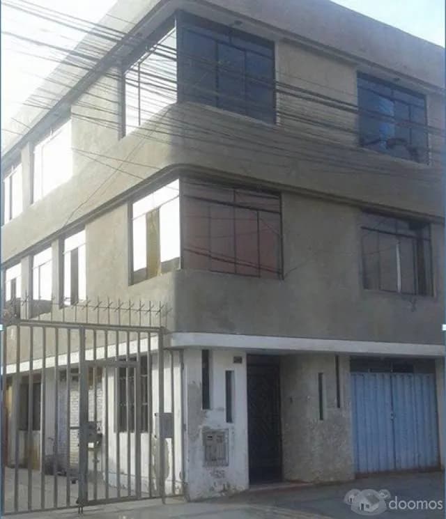 VENDO CASA DE 4 CUATRO PISOS — foto 1