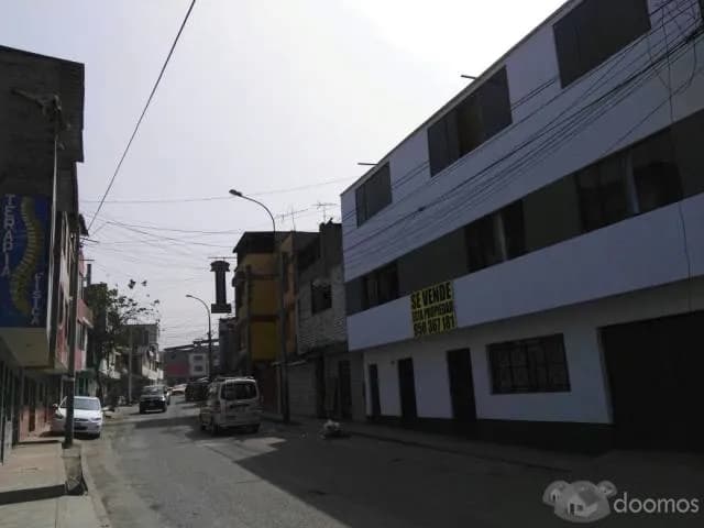 SE VENDE CASA EN SJM DE TRES PISOS — foto 4
