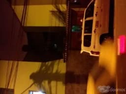 VENDO CASA EN LIMITE DE SURCO CON SAN JUAN  DE 3 PISOS