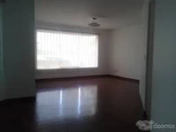 Lindo Amplio departamento en primer piso