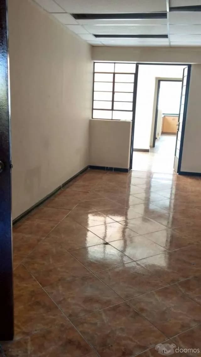 ALQUILO AMPLIA CASA COMO OFICINA — foto 7