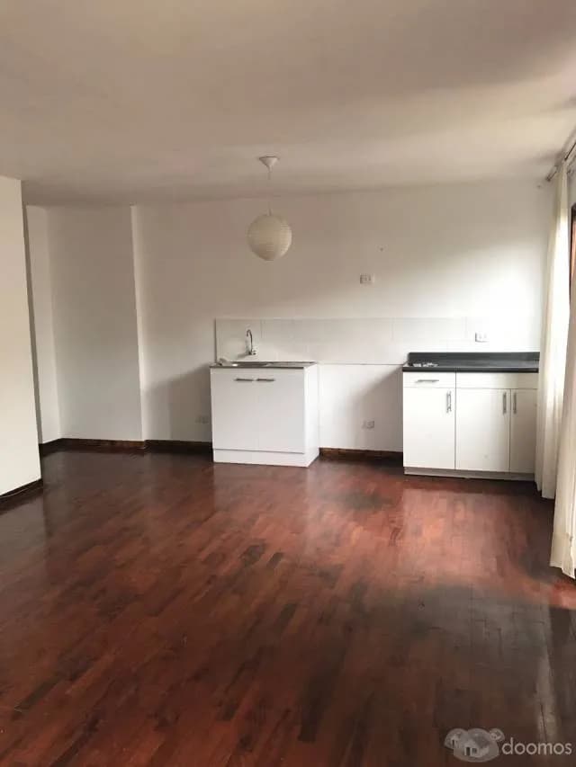 ALQUILO MINI DEPARTAMENTO CON COCHERA EN SURCO — foto 2