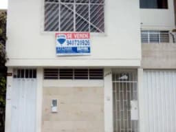 CASA EN VENTA CERCA AL OVALO HUANDOY / LOS OLIVOS