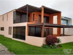 Venta Casa de playa Frente al Mar Km 124 Panamerica sur Lima Cañete