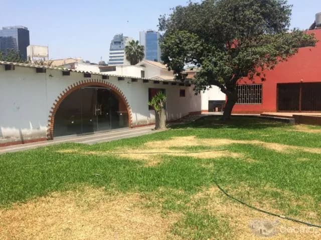 Alquiler casa en San Isidro de 800m2 a 3500 Dólares — foto 2