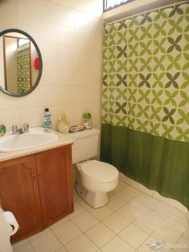 VENDO HERMOSA CASA DE 2 PISOS + AIRES — foto 2
