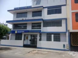 SE ALQUILA OFICINA LOS OLIVOS PRIMER PISO