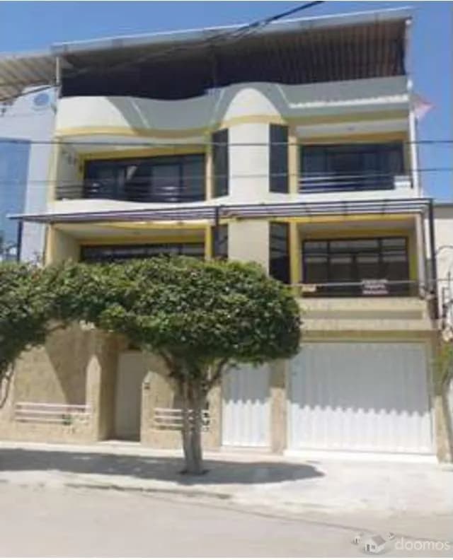 LINDA CASA EN VENTA URB. MIRAFLORES - PIURA — foto 1