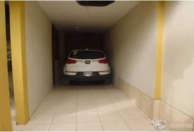 LINDA CASA EN VENTA URB. MIRAFLORES - PIURA — foto 3