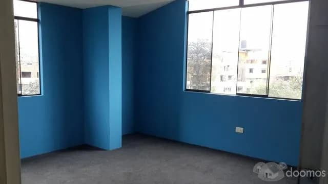 ALQUILO HABITACION AMPLIA FRENTE A PARQUE — foto 1