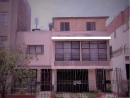 Venta de Casona para vivienda, albergue turístico o remodelación a Edificio 6 pisos max.