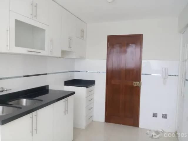 Venta De Departamento En Santiago De Surco — foto 5