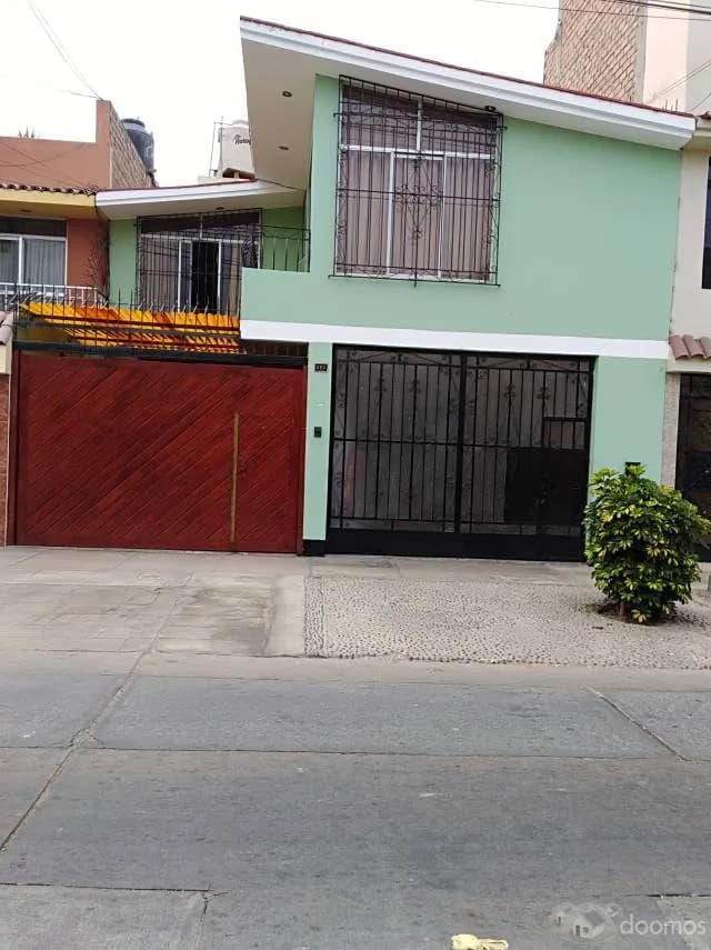 VENDO CASA 3 PLANTAS — foto 1