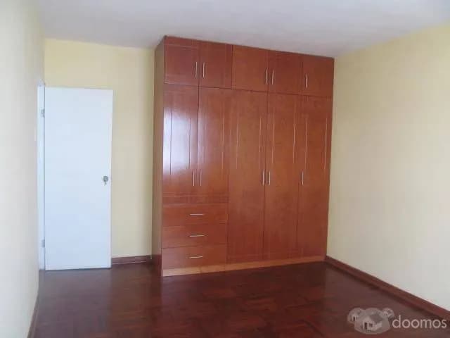 Alquilo 2 habitaciones con closet — foto 2