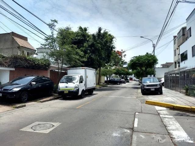 ALQUILO LINDO DPTO DE 110M2 3DORMS 2DO PISO U/HIGUERETA — foto 3