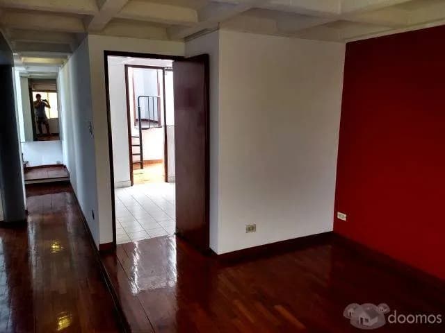 ALQUILO LINDO DPTO DE 110M2 3DORMS 2DO PISO U/HIGUERETA — foto 8