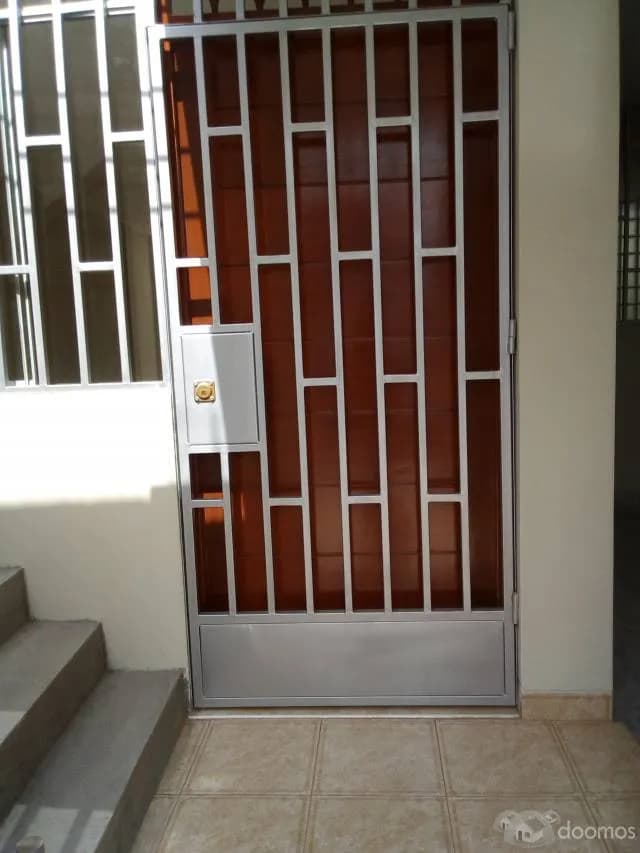 VENDO CASA DE ESTRENO — foto 1