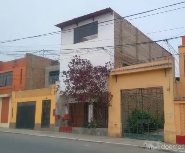 VENTA DE HERMOSA CASA EN BELLAVISTA — foto 1