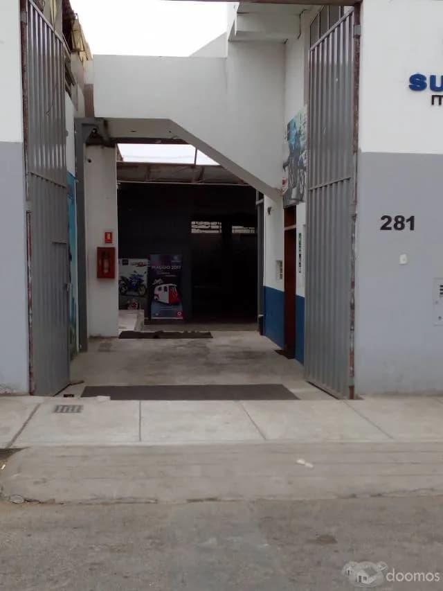 ALQUILO LOCAL COMERCIAL, 350 m2 CHORRILLOS — foto 1