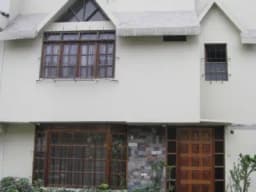 Vendo casa en condominio tres pisos