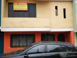 Remato casa de 2 pisos en San Juan de Lurigancho